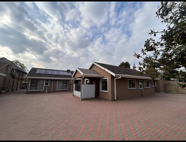 20 BEDROOM HOUSE FOR SALE IN VANDERBIJLPARK SE 7